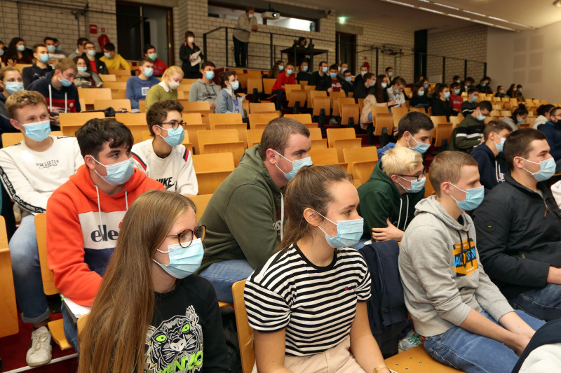 Débat alimention - 08 - Salle.jpg